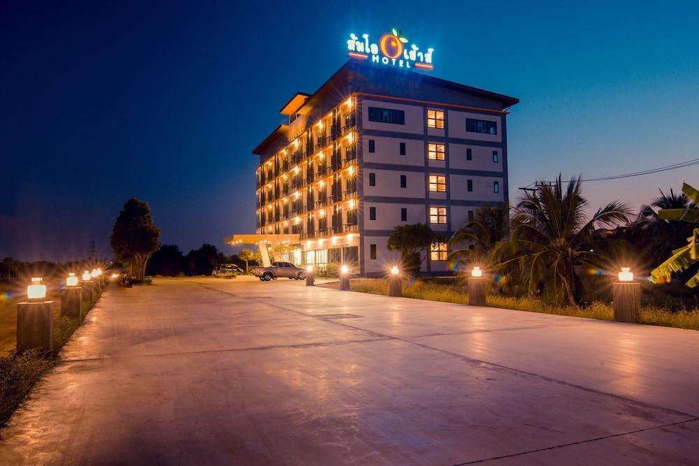 Som-O House Hotel Nakhon Ratchasima Ngoại thất bức ảnh