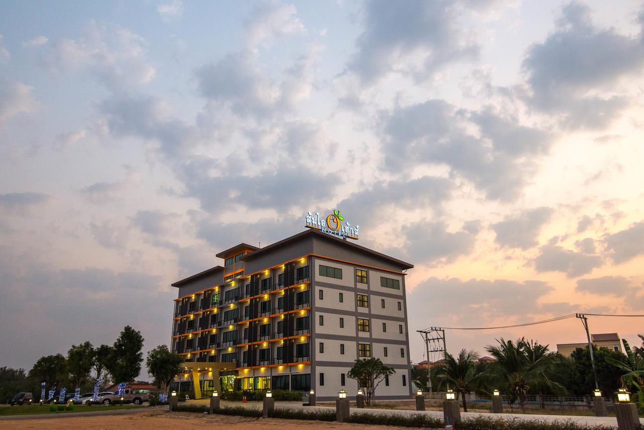 Som-O House Hotel Nakhon Ratchasima Ngoại thất bức ảnh