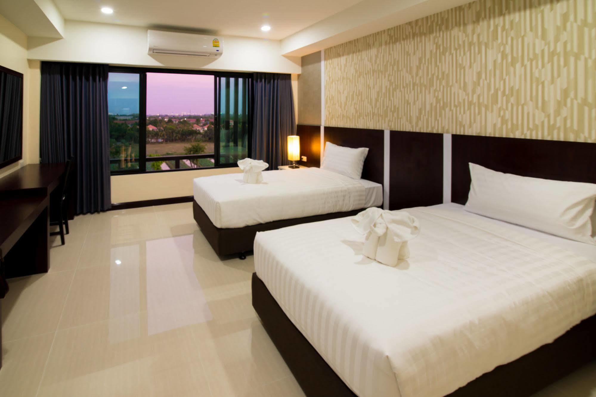 Som-O House Hotel Nakhon Ratchasima Ngoại thất bức ảnh